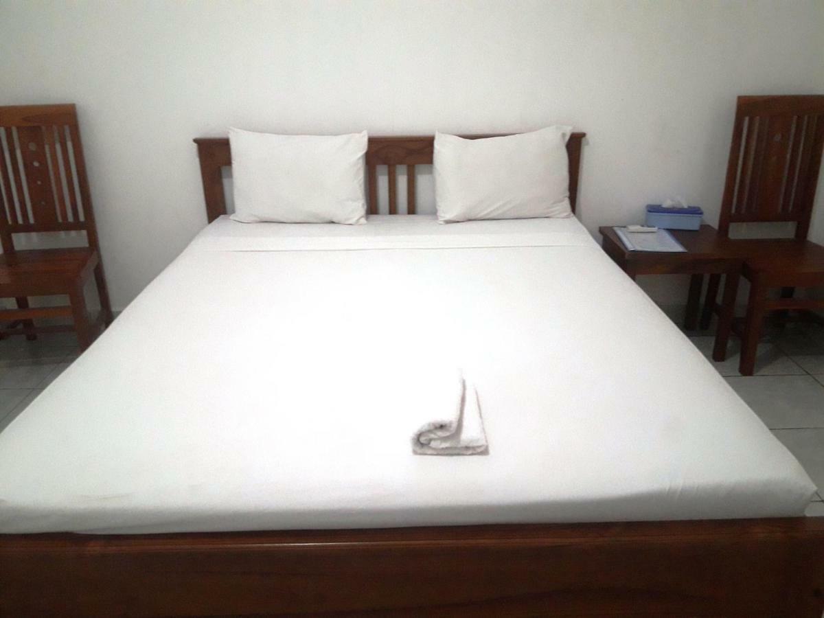 The Teuz B&B Labuan Bajo Exterior foto